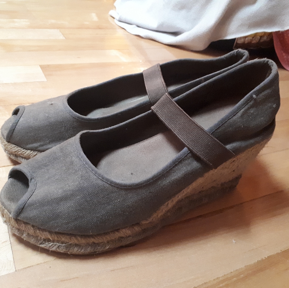 Platform shoes